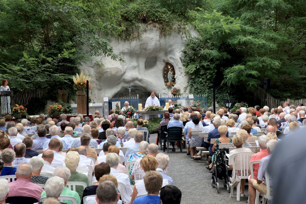 Oudste Lourdesgrot Van Het Land In Houthulst Bestaat 150 Jaar – Brugse ...